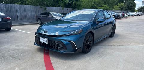 Toyota Camry Hybrid 2026