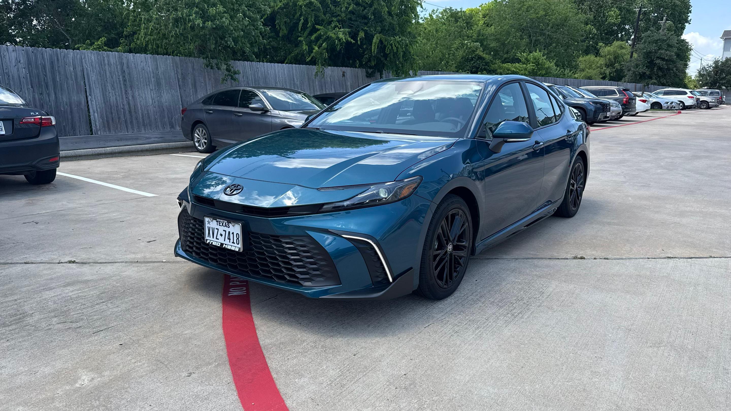 Toyota Camry Hybrid 2026 in Houston, TX