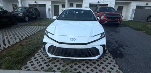 Toyota Camry Hybrid 2026