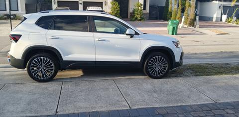 Volkswagen Taos 2025