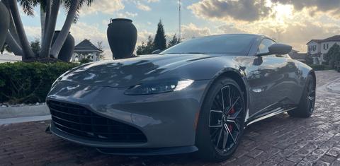 Aston Martin Vantage 2021