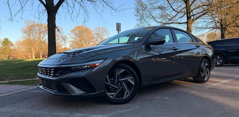 Hyundai Elantra 2025