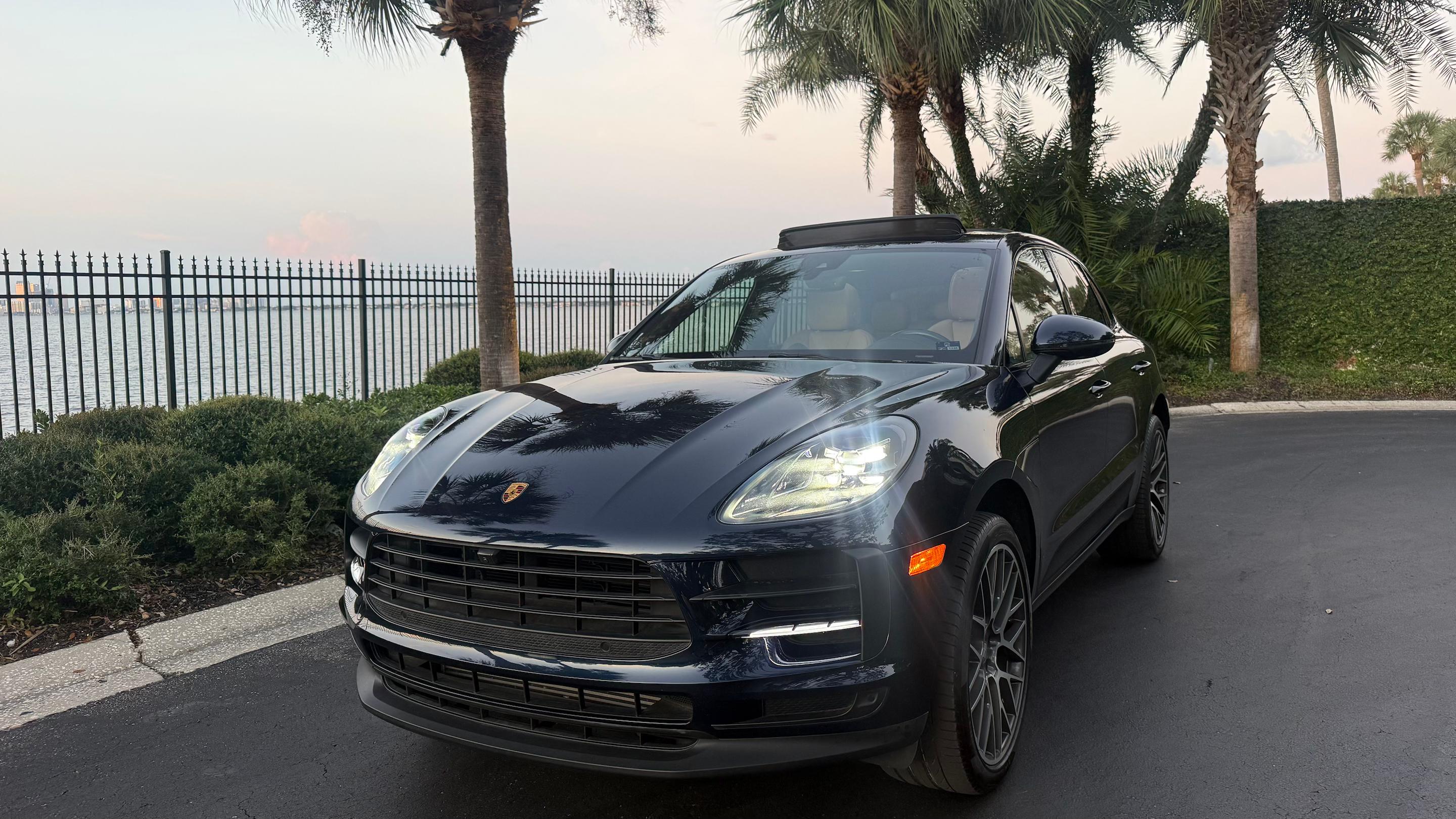 Porsche Macan 2020 in Tampa, FL