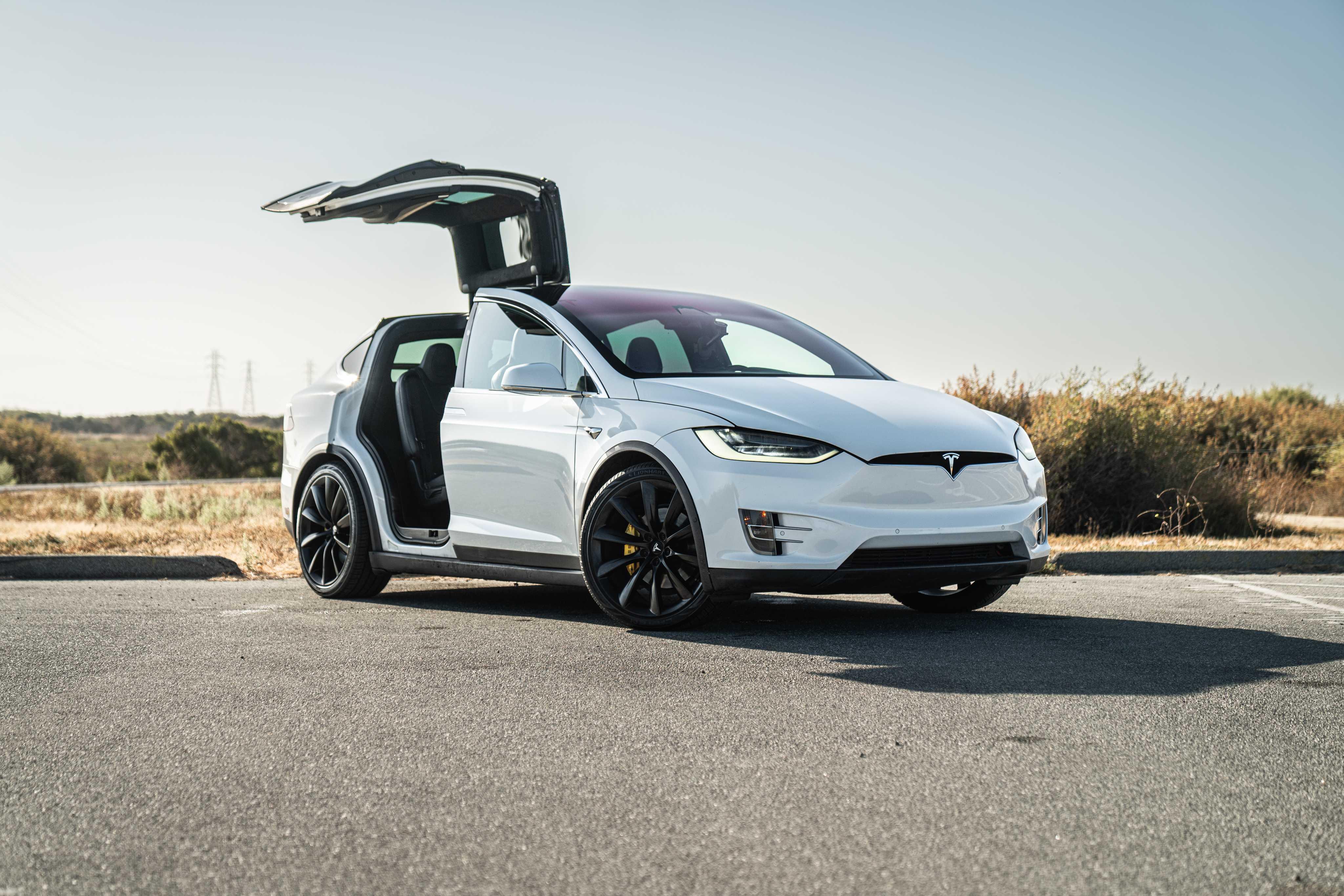 Tesla Model X 2017 in 