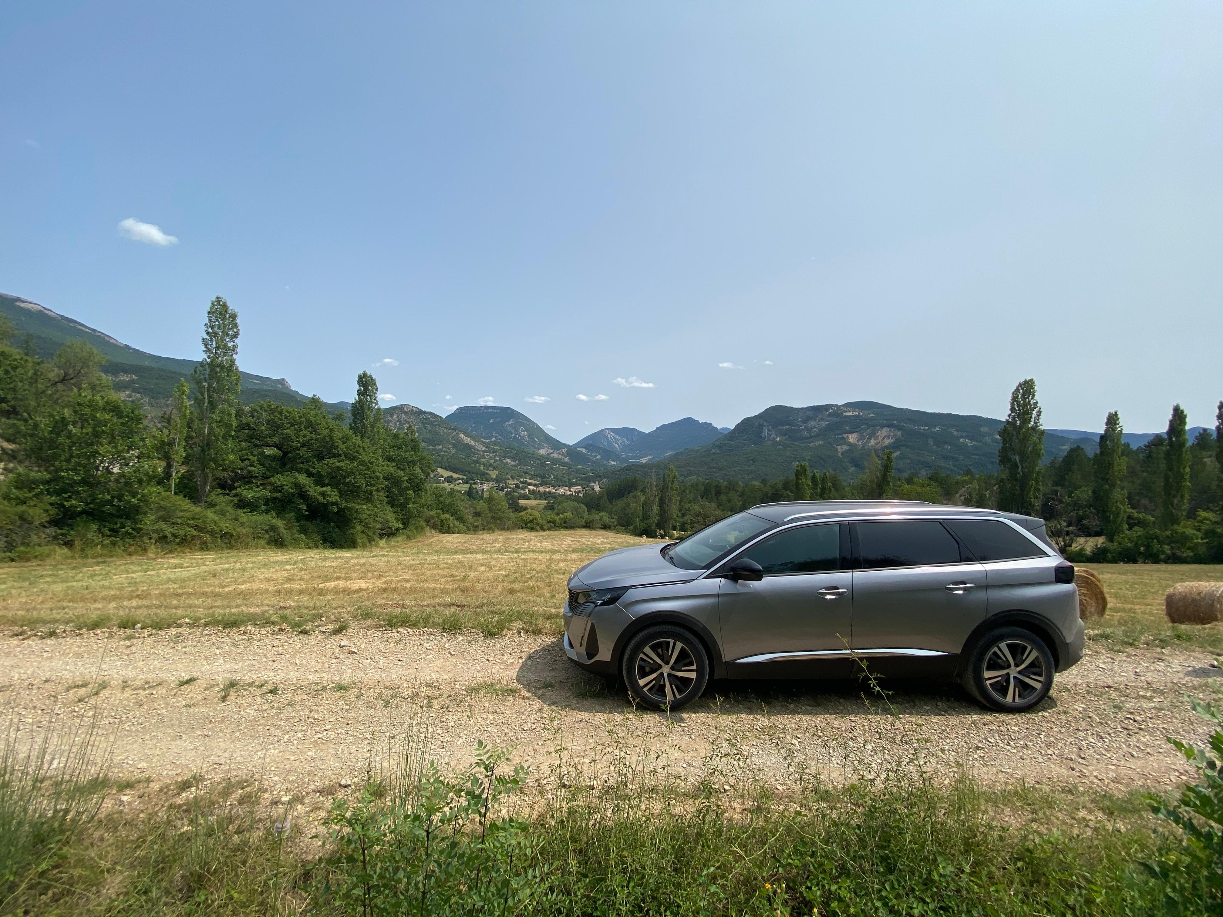 Peugeot 5008 2023 à Bordeaux