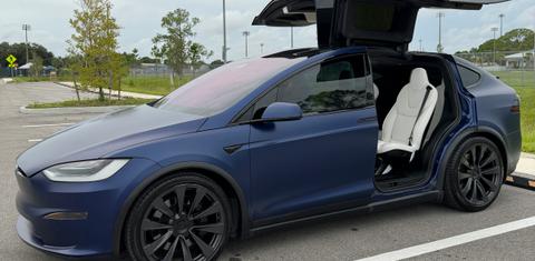Tesla Model X 2022