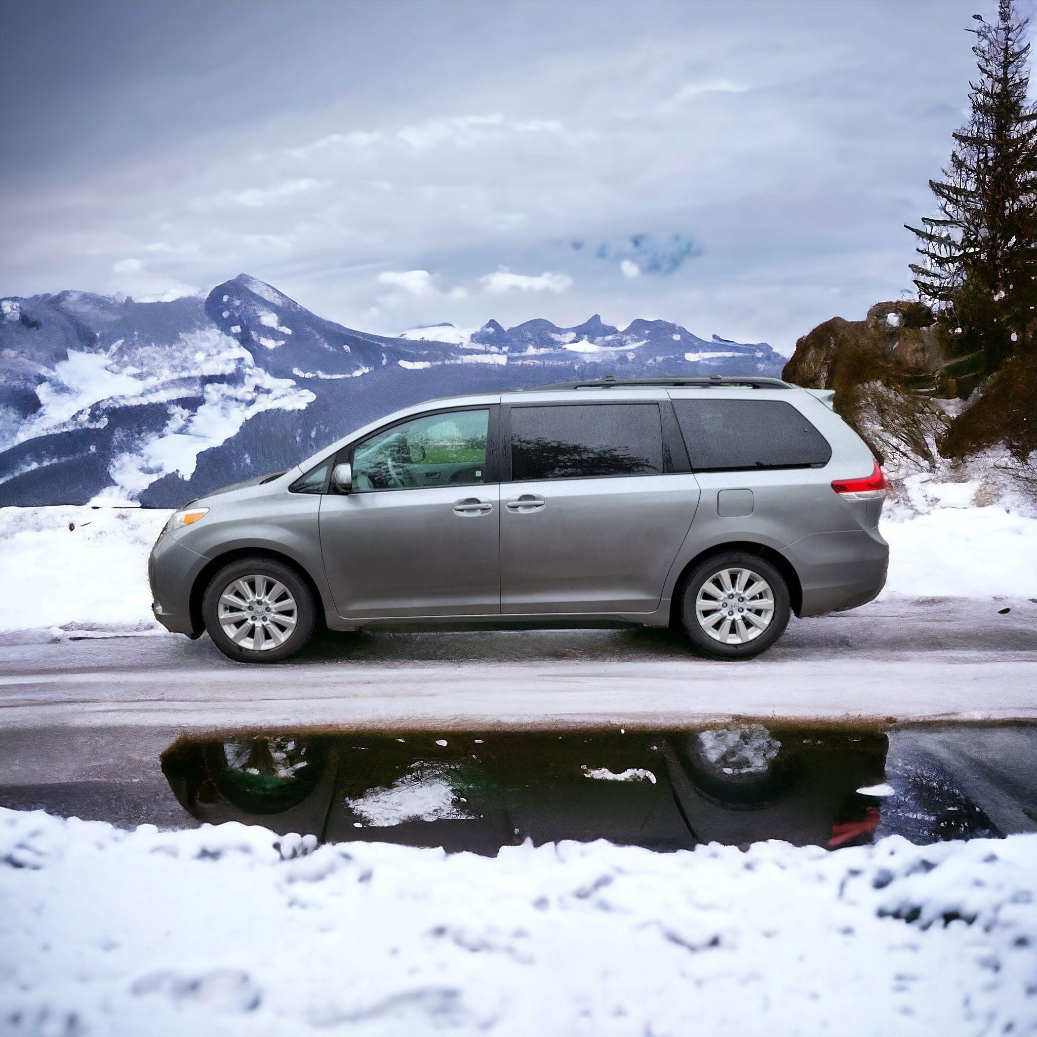 Toyota Sienna 2011 in 