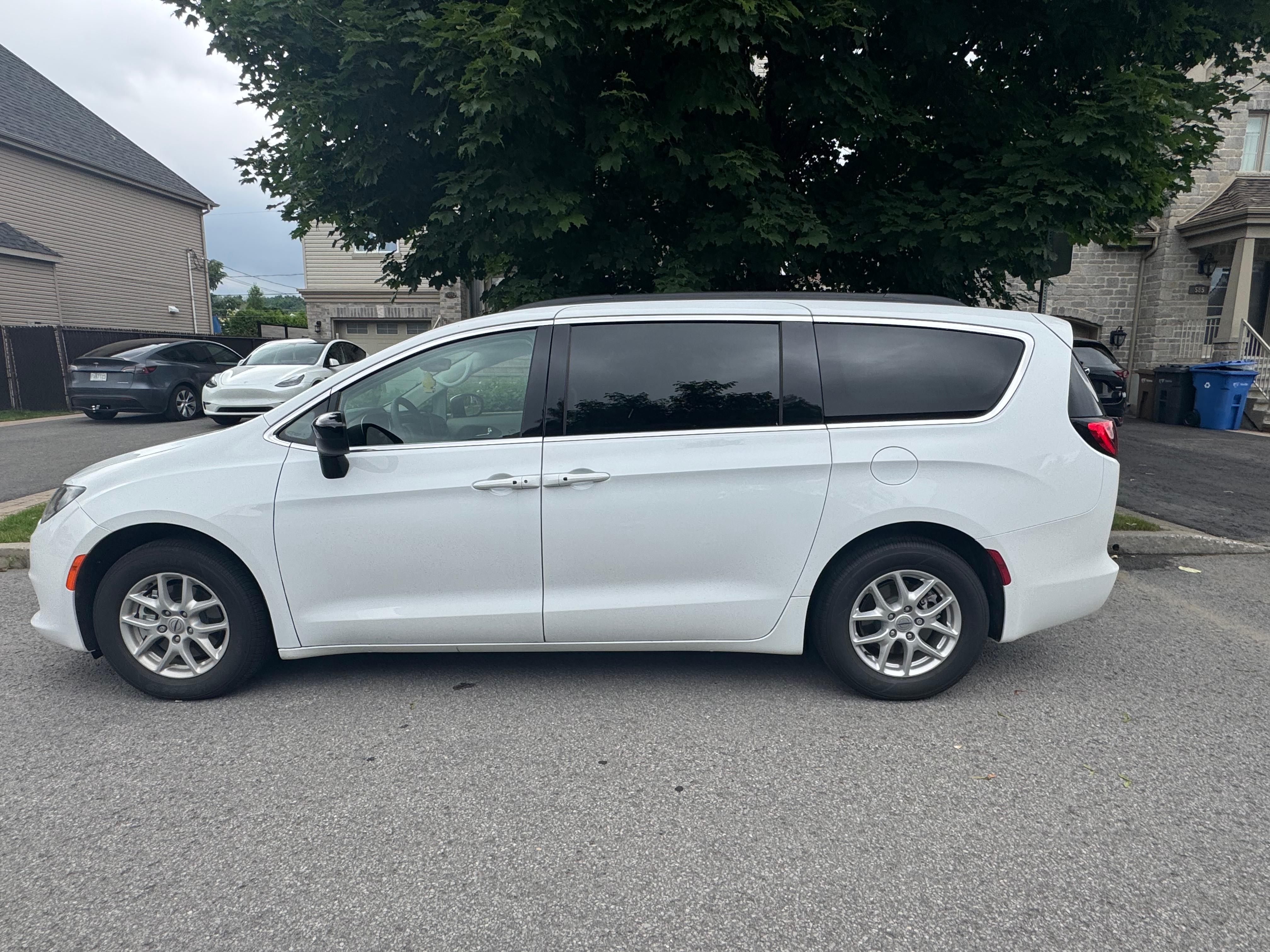Chrysler Grand Caravan 2024 à 