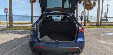 Tesla Model Y 2023