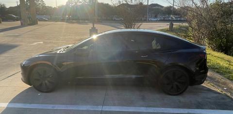 Tesla Model 3 2024