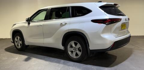 Toyota KLUGER 2024