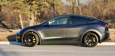 Tesla Model Y 2024