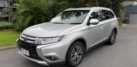 Mitsubishi OUTLANDER 2017