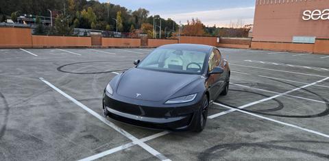 Tesla Model 3 2024