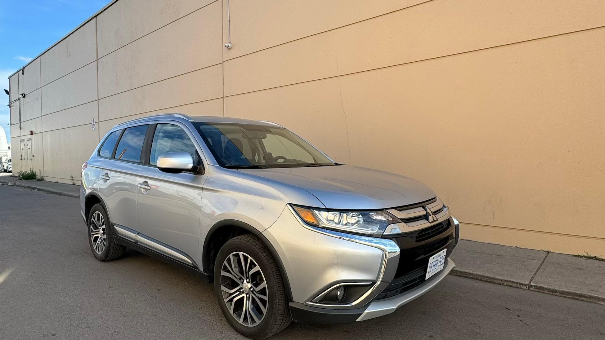 Mitsubishi Outlander 2017 à 
