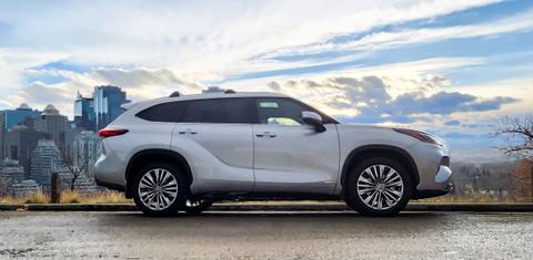 Toyota Highlander Hybrid 2023