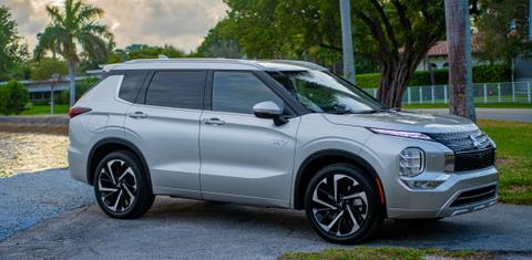 Mitsubishi Outlander Plug-In Hybrid 2024