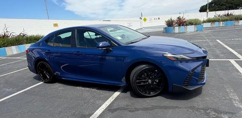Toyota Camry Hybrid 2026