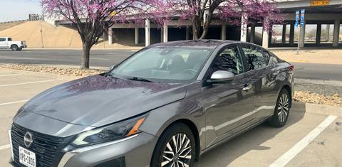 Nissan Altima 2024