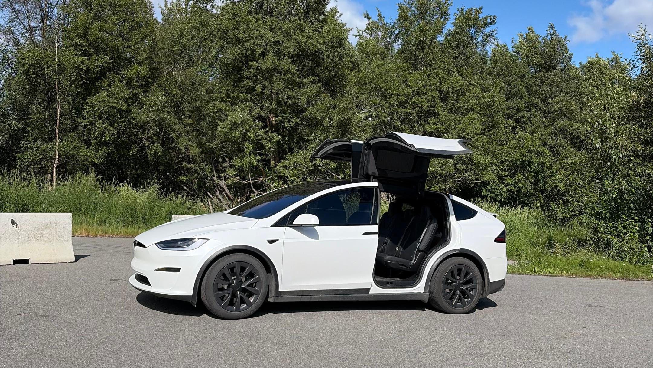 Tesla Model X 2025 in Anchorage, AK