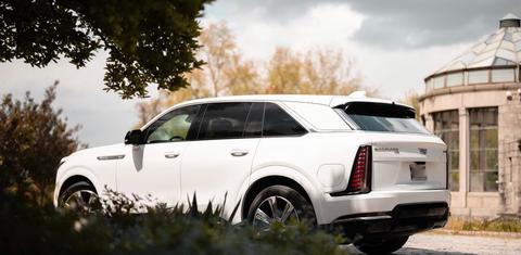 Cadillac Escalade IQ 2025