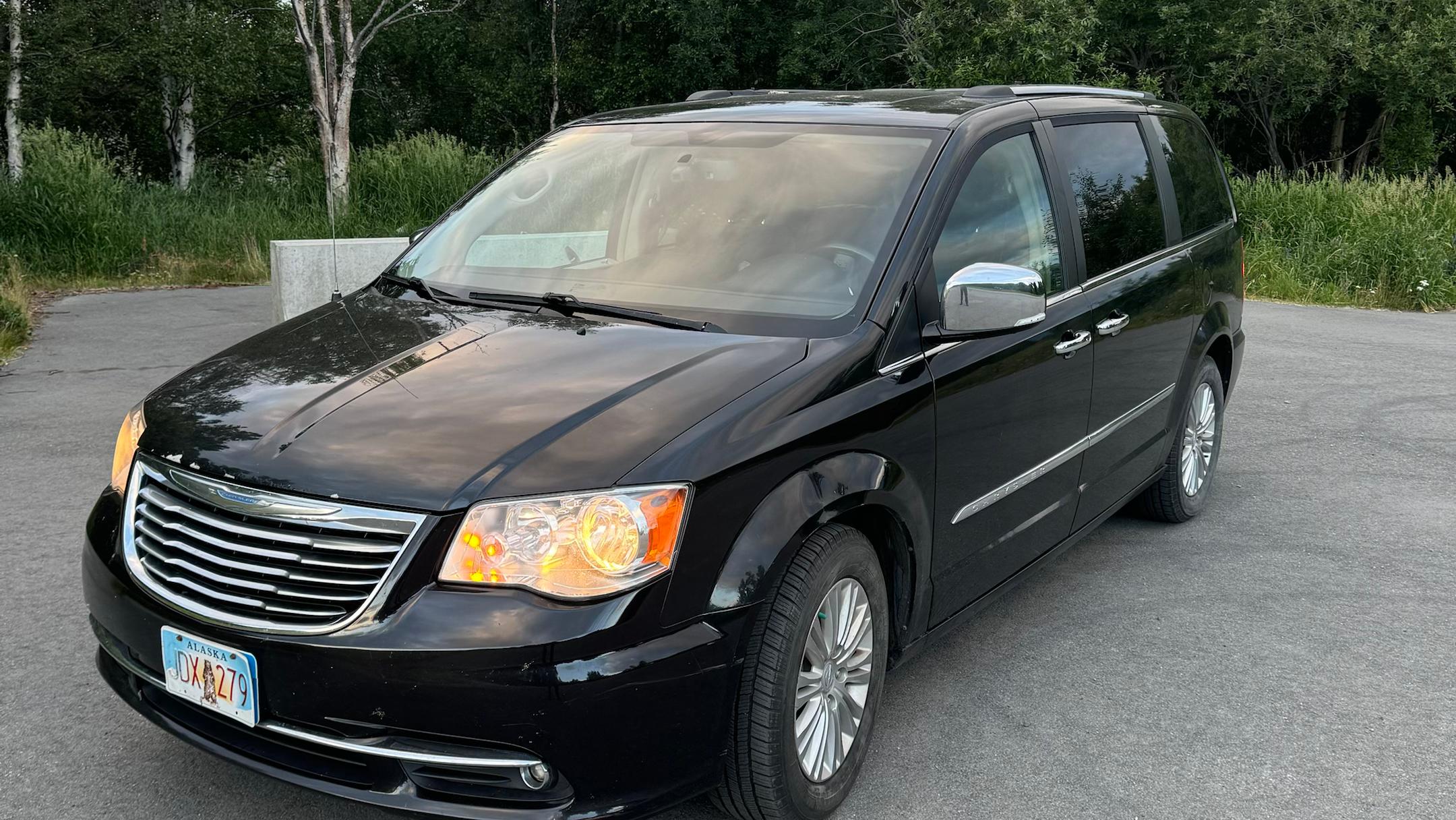 Chrysler Town & Country 2016 in Anchorage, AK