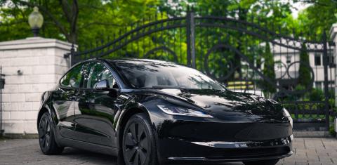 Tesla Model 3 2024