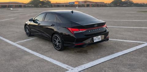 Hyundai Elantra 2022