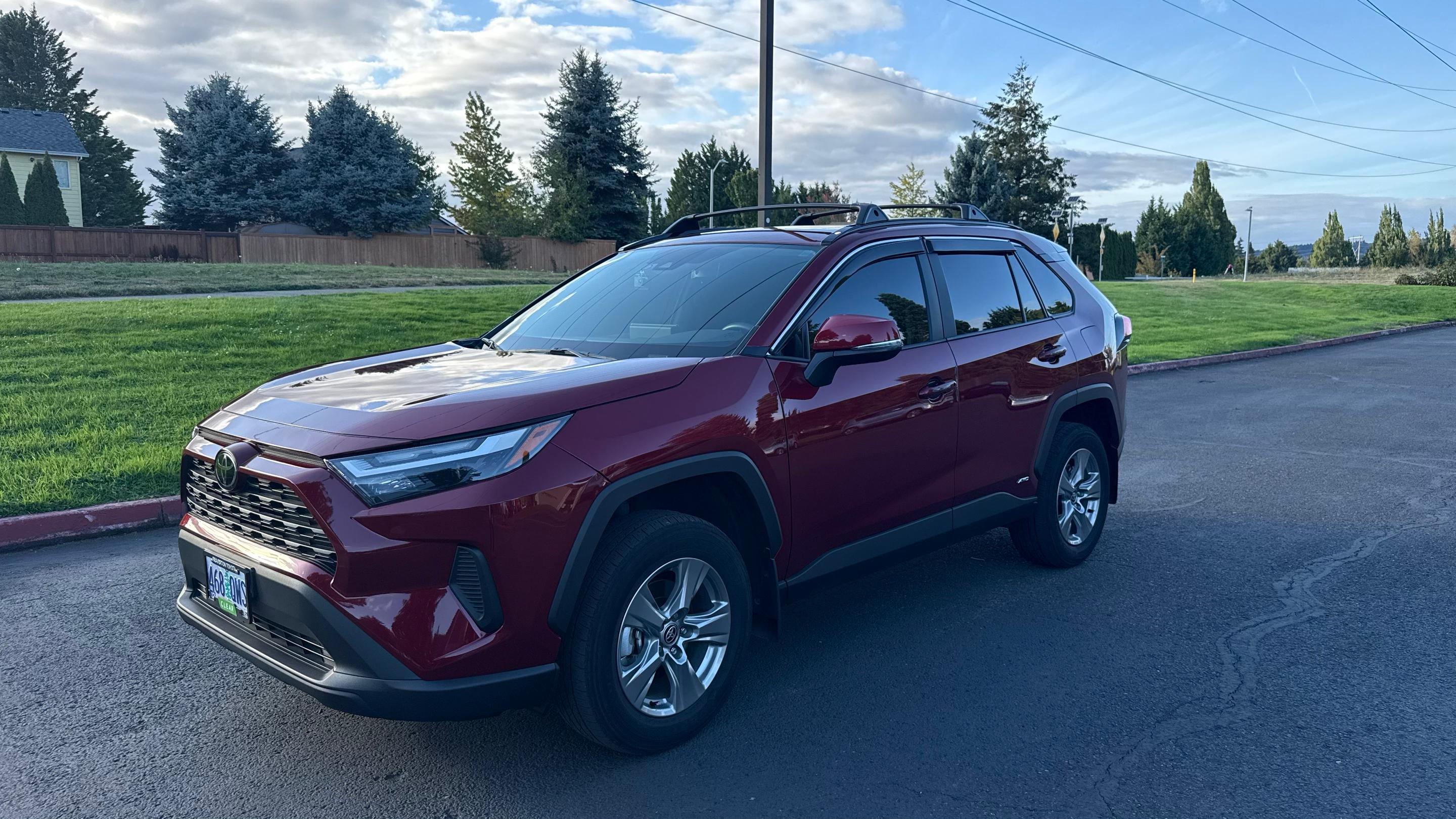 Toyota RAV4 Hybrid 2025 in Portland, OR