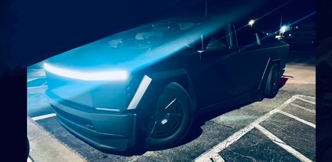 Tesla Cybertruck 2025