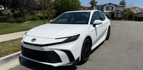 Toyota Camry Hybrid 2025