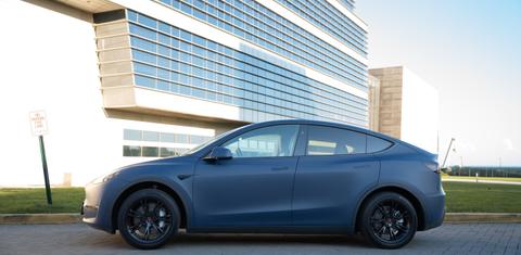 Tesla Model Y 2024