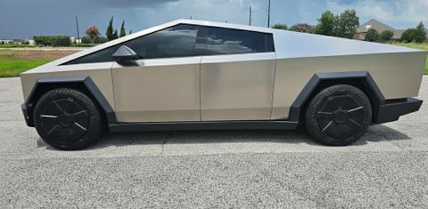 Tesla Cybertruck 2024