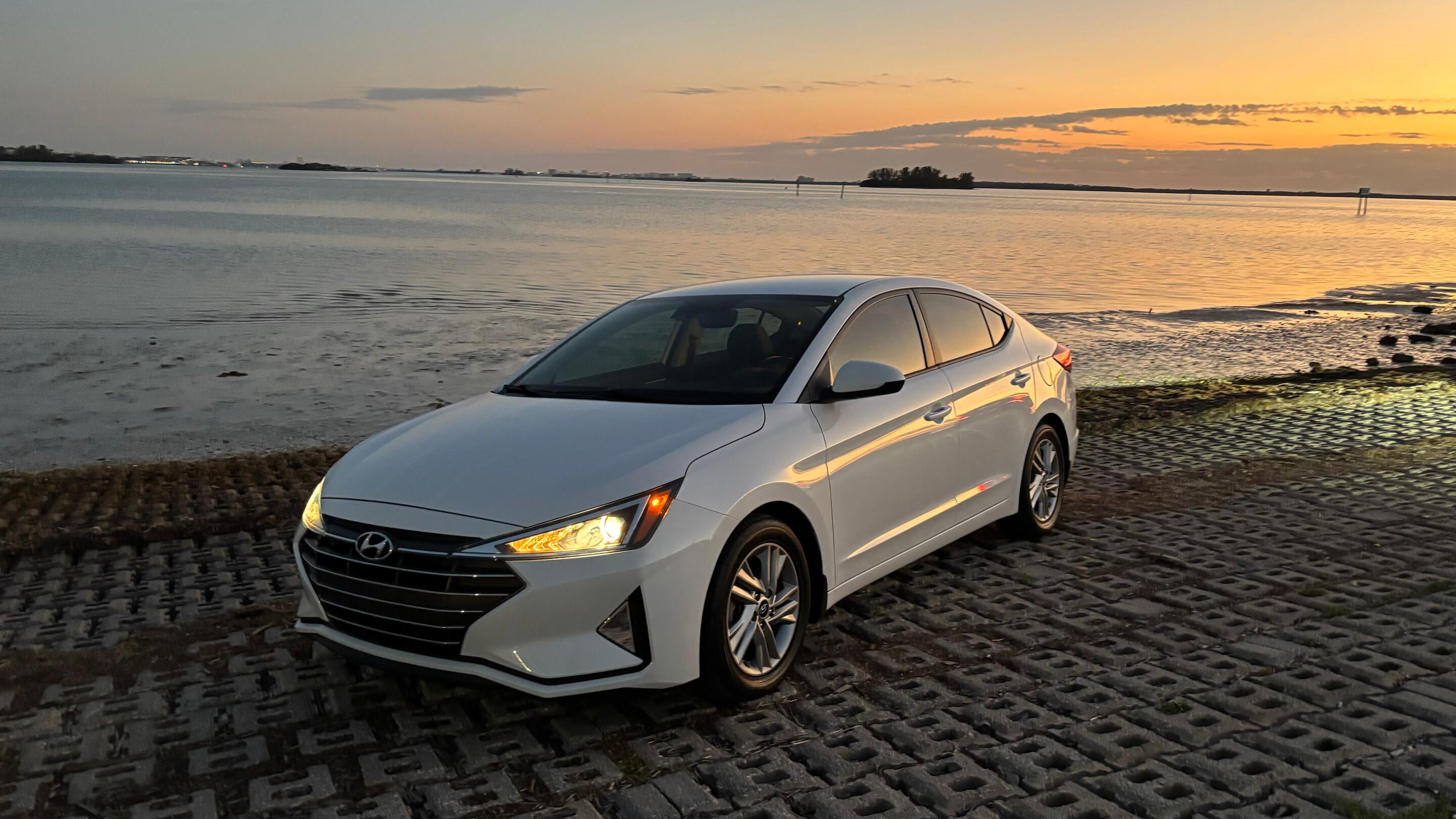 Hyundai Elantra 2020 in 