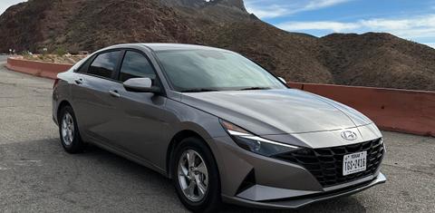 Hyundai Elantra 2023