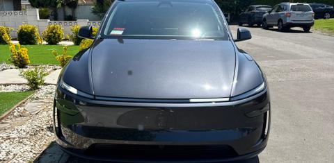 Tesla Model Y 2026