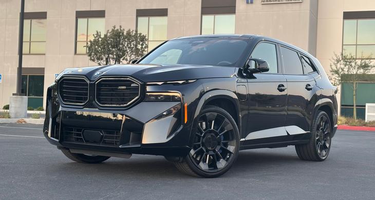 Insurance and Restrictions for Renting the Land Rover Discovery in Las Vegas thumbnail