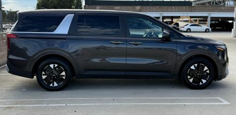 Kia Carnival Hybrid 2025