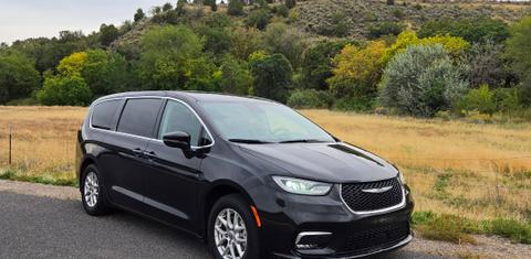 Chrysler Pacifica 2023