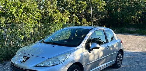 Peugeot 207 2011