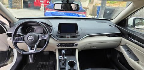 Nissan Altima 2019