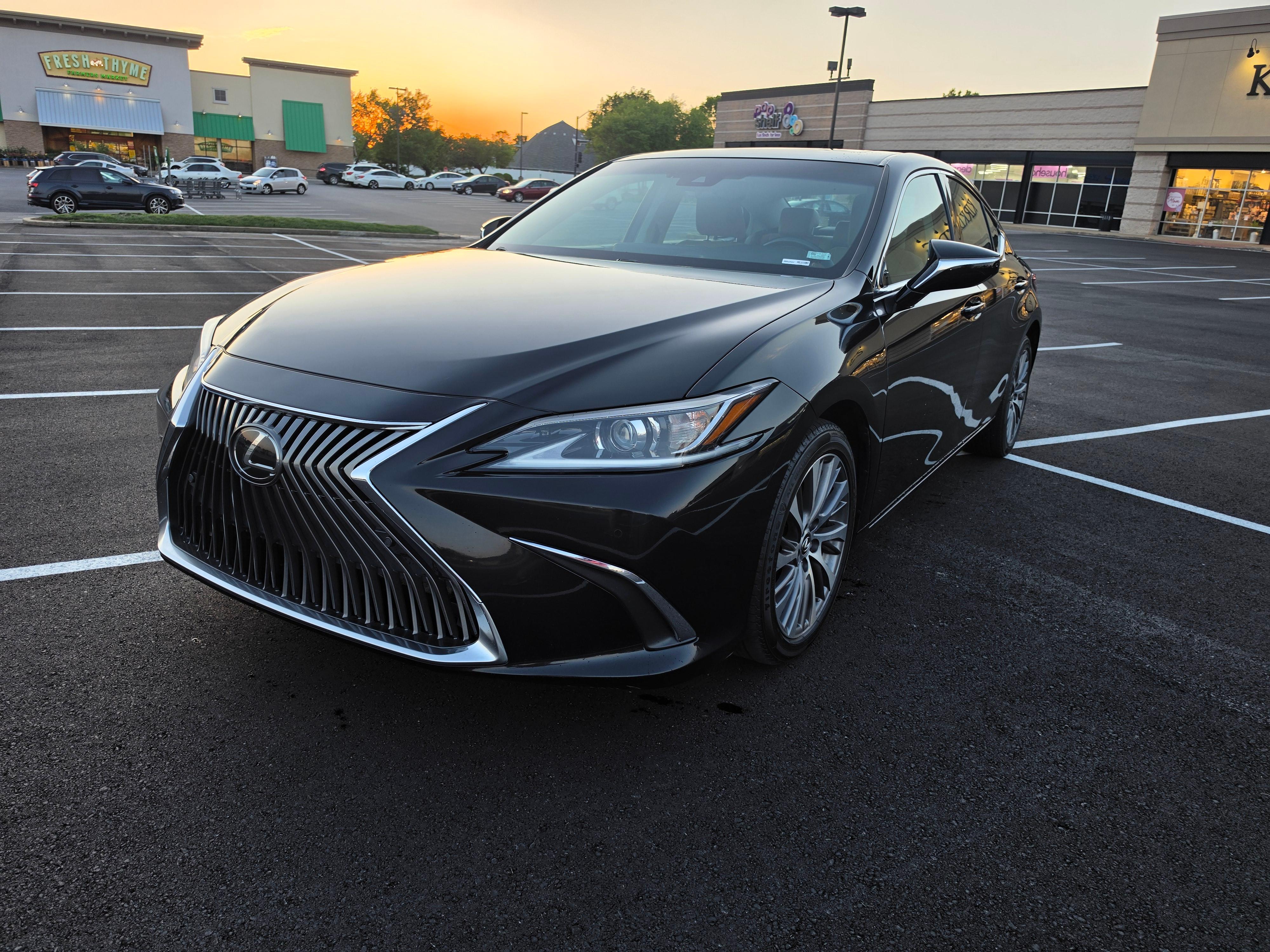 Lexus ES 2021 in Saint Ann, MO