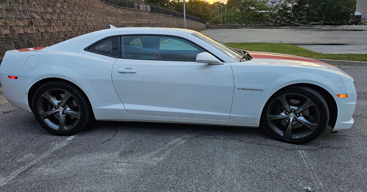 Chevrolet Camaro 2013 rental in Kansas City, KS by Colleen Q. Turo