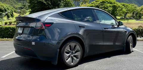 Tesla Model Y 2024