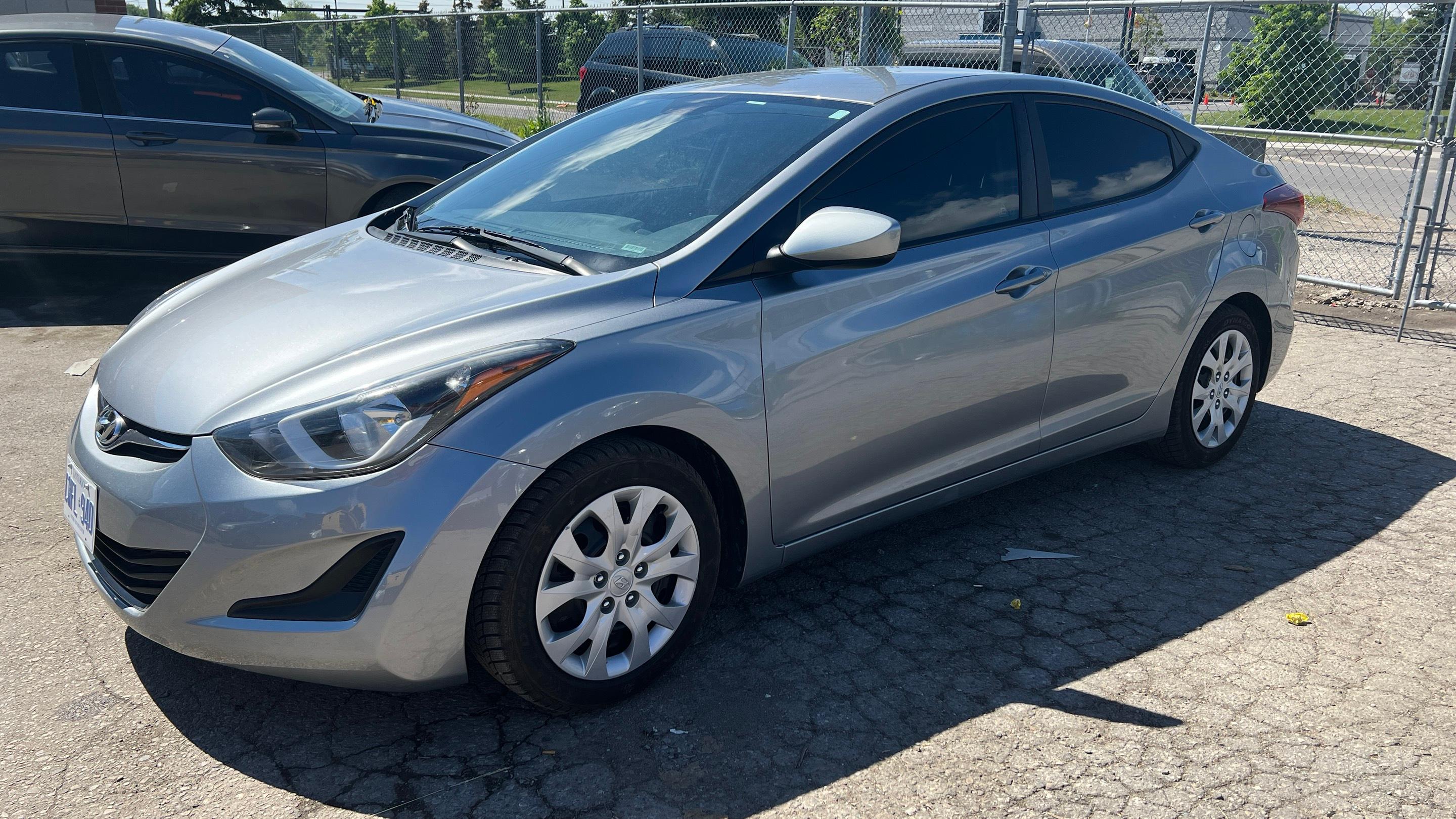 Hyundai Elantra 2015 à 