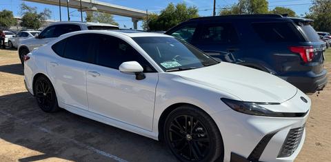 Toyota Camry Hybrid 2025