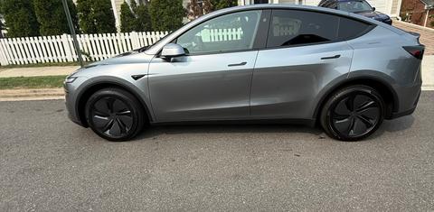 Tesla Model Y 2026