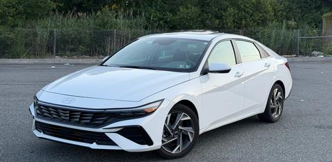 Hyundai Elantra 2025
