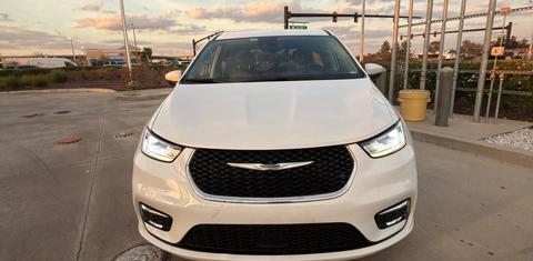 Chrysler Pacifica 2023