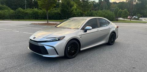 Toyota Camry Hybrid 2025